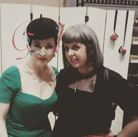 Meet your Posher, Laura - Picture 6 of 8